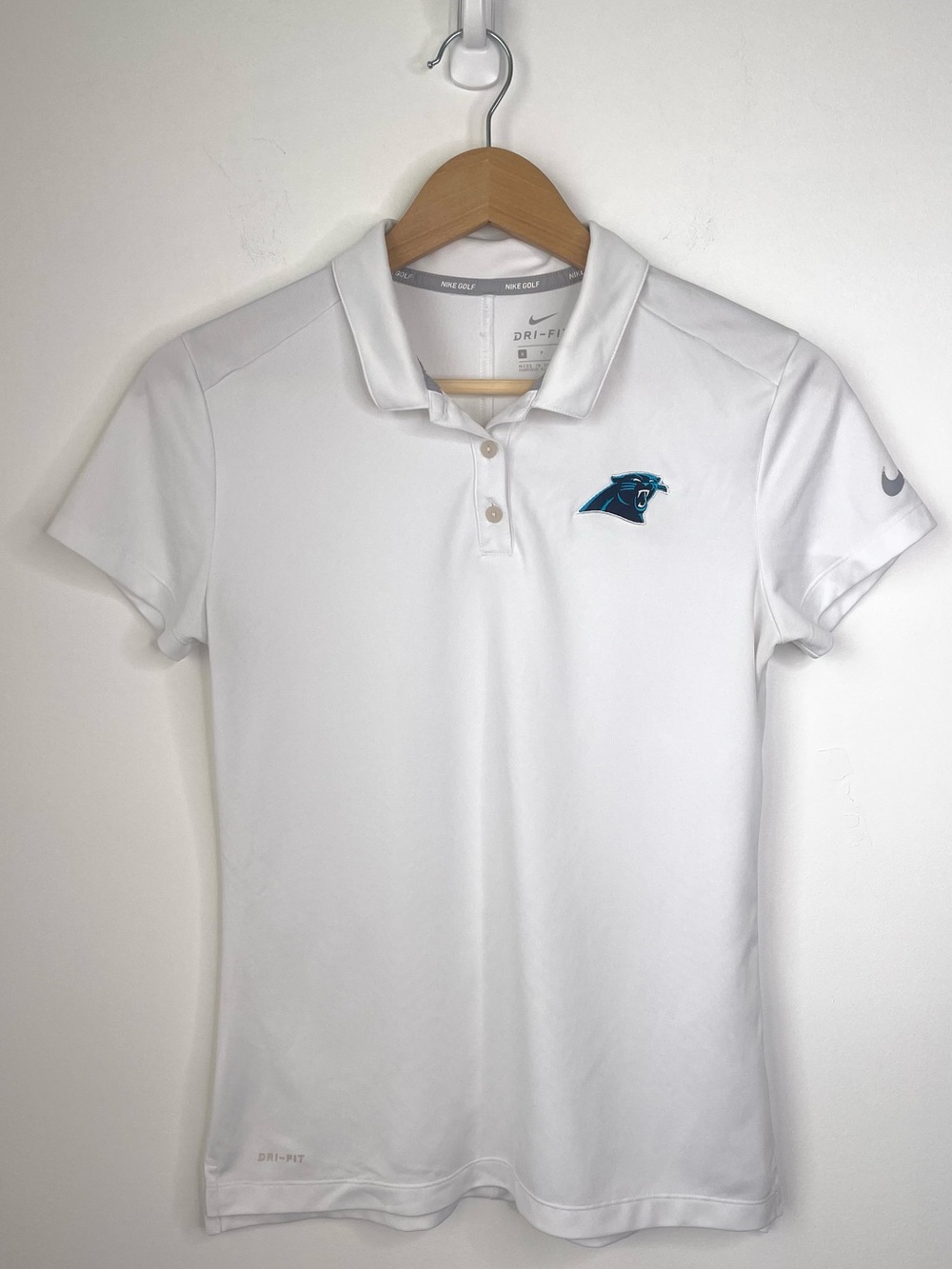 Nike Women's CAROLINA PANTHERS White Button Down Shirt size small